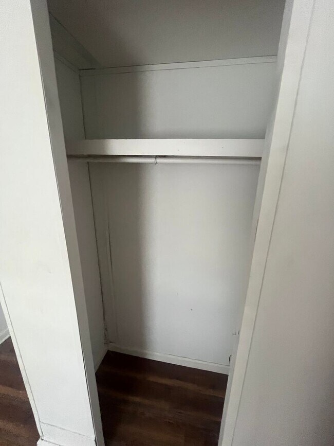 Building Photo - 2 Water Oak Ln