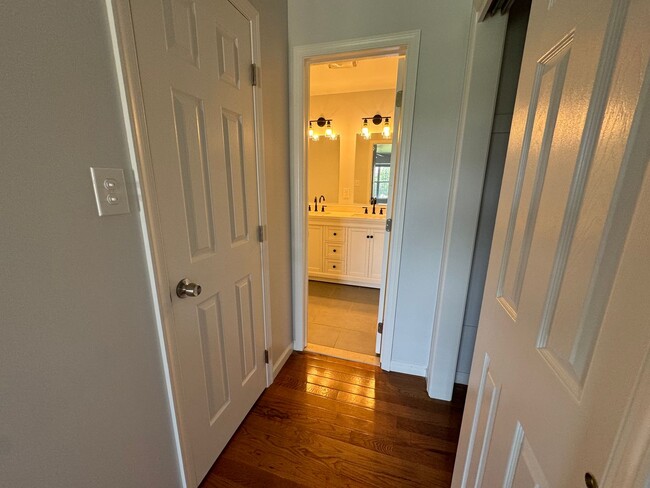 Building Photo - THREE BEDROOM  w Finished Basement- PARKLA...