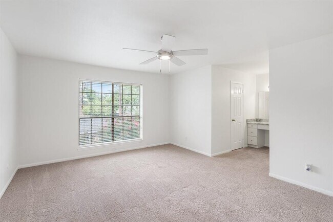 Building Photo - 14333 Memorial Dr