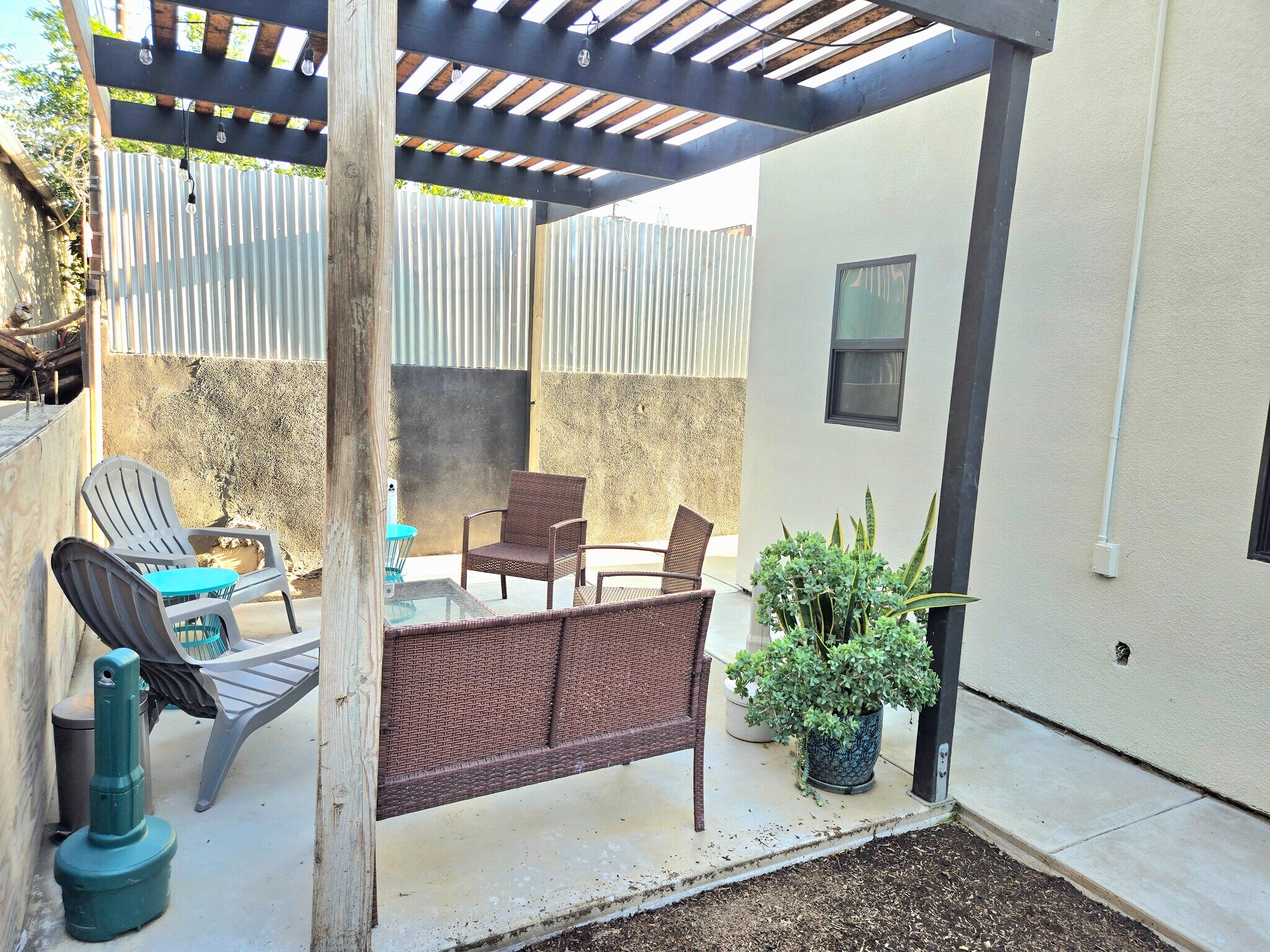 Building Photo - 3121 Larga Ave