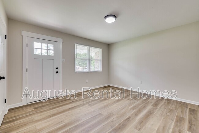 Building Photo - 3413 Charing Cross Ct