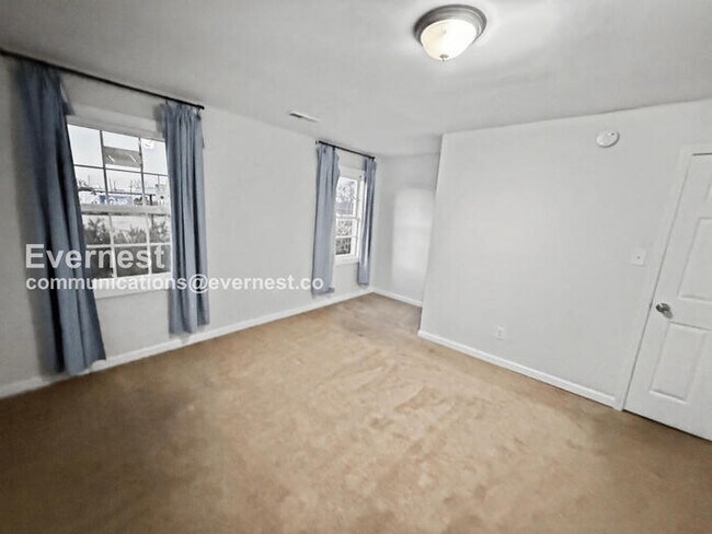 Building Photo - 908 37th St N