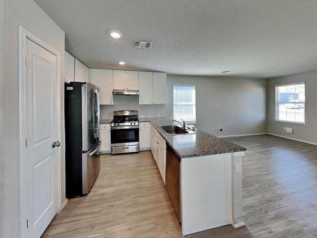 Building Photo - 5446 Verdugos Pl