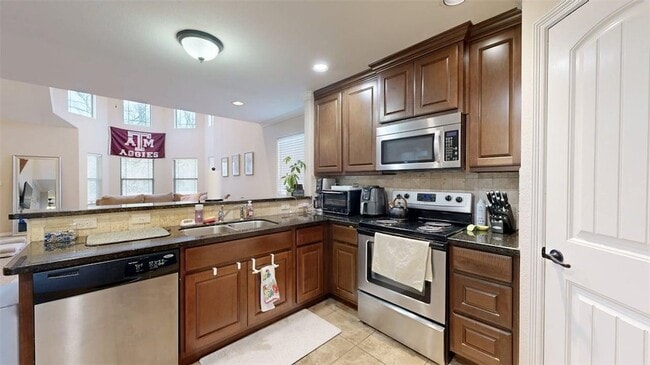 Building Photo - 454 Chimney Hill Dr