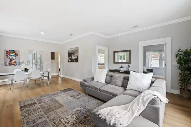 Building Photo - 4711 N Miami Ave