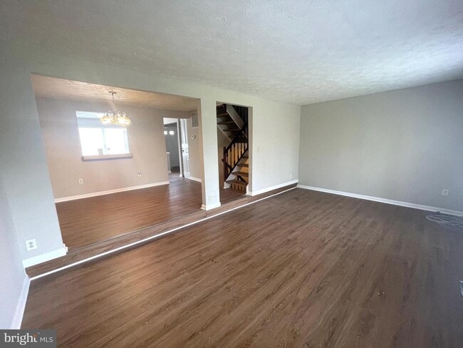 Building Photo - 4216 Dunwood Terrace