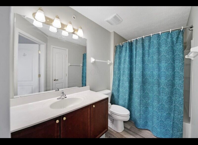 Building Photo - 785 Hidden Springs Dr