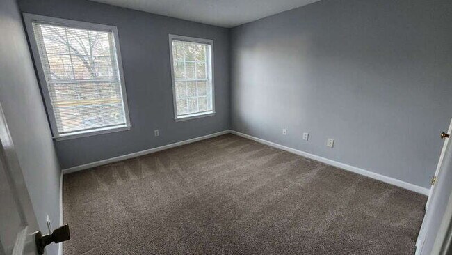 Building Photo - 370 Darter Run NW