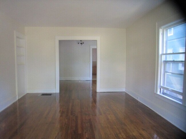 Building Photo - 1020-22 Euclid Avenue