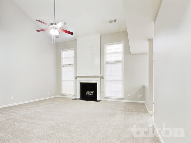 Building Photo - 2660 Binghampton Ln