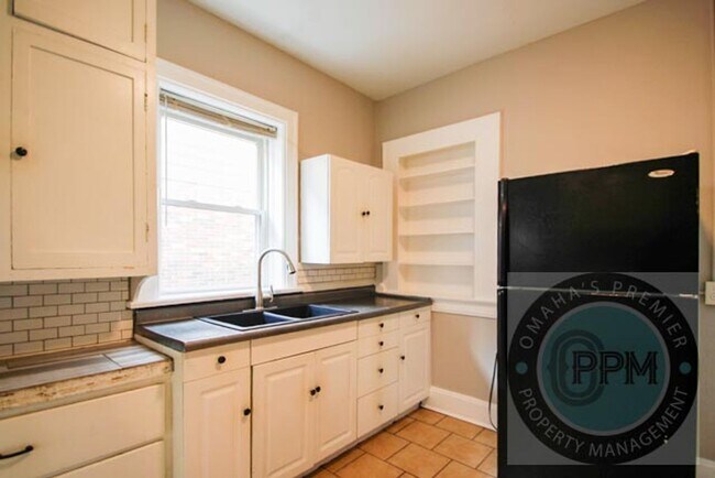 Building Photo - 530 Park Ave