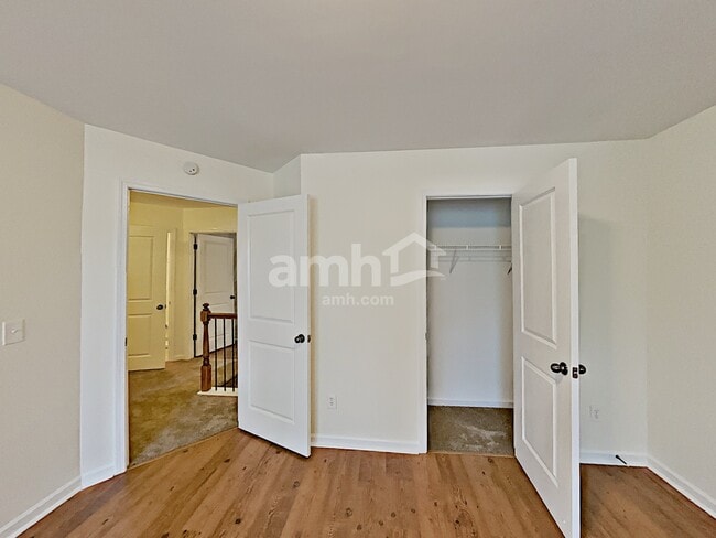 Building Photo - 125 Kingland St