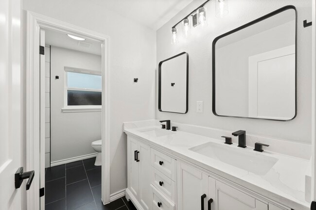 Building Photo - 2535 Southwick St