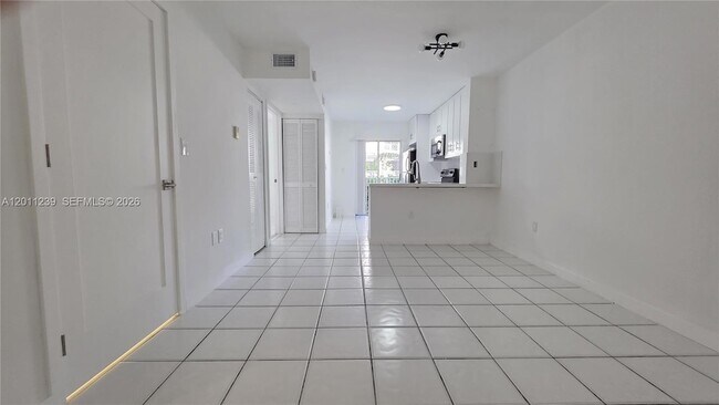 Building Photo - 2575 SW 27th Ave