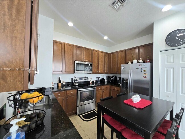 Building Photo - 11938 SW 26th Ct