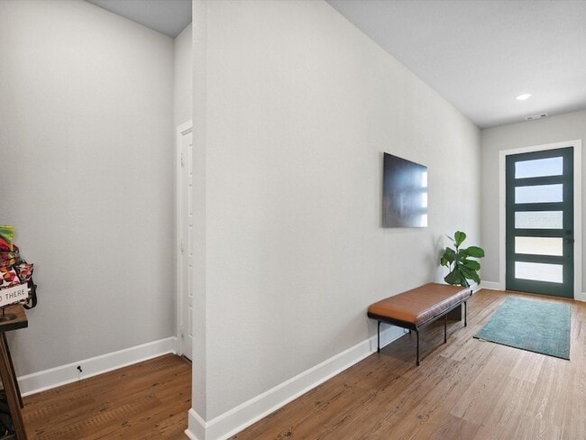 Building Photo - 2240 Lazy Dog Ln