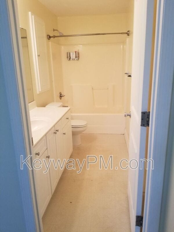 Building Photo - 302 Browning Dr