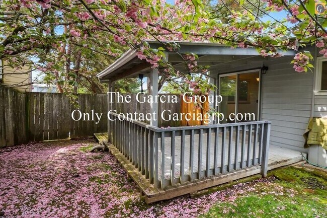 Building Photo - 15205 SW 119th Ave