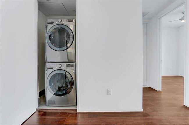 Building Photo - 301 West Ave