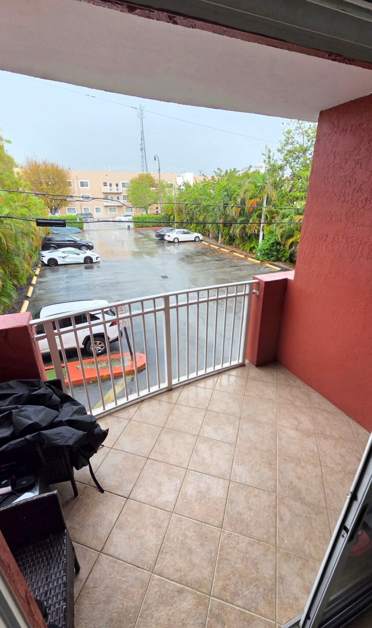 Building Photo - 21 E 3rd St