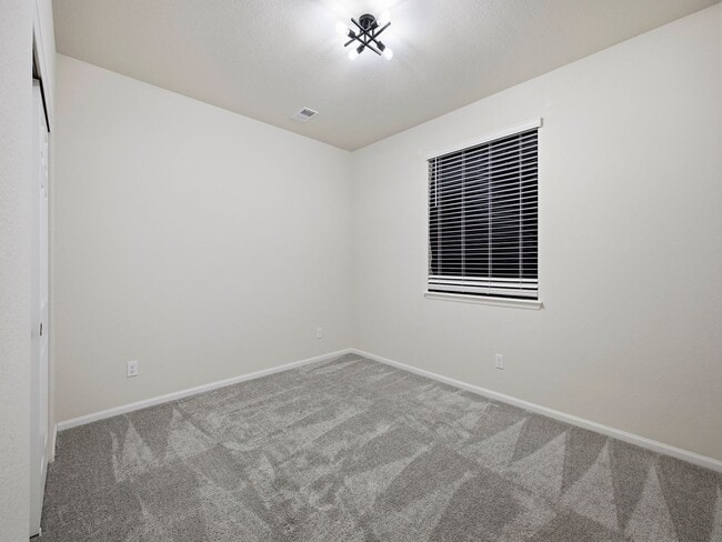 Building Photo - 6222 Kinston Pkwy