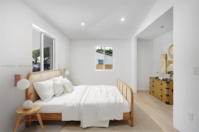 Building Photo - 234 Minola Dr