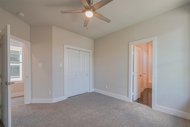 Building Photo - 2414 Sam Wilson St