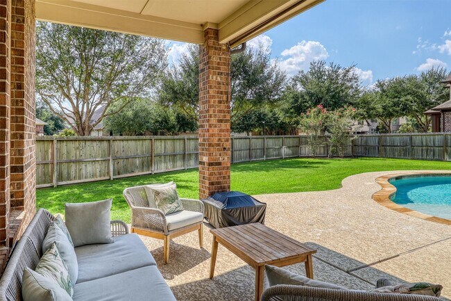 Building Photo - 18 Wyndehaven Lakes Drive