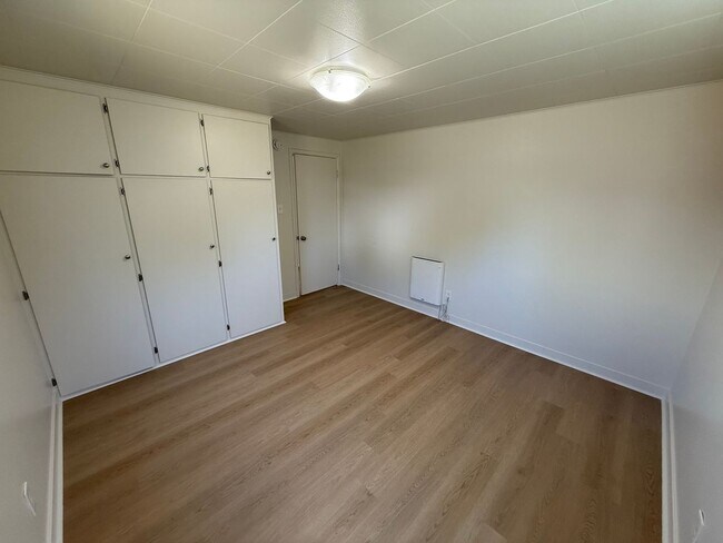 Building Photo - gb12th