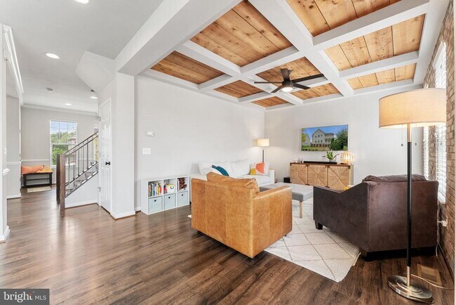 Building Photo - 431 Alder Dr