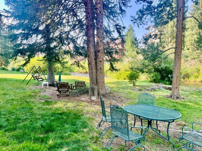 Building Photo - Beautifully updated condo in Winter Park