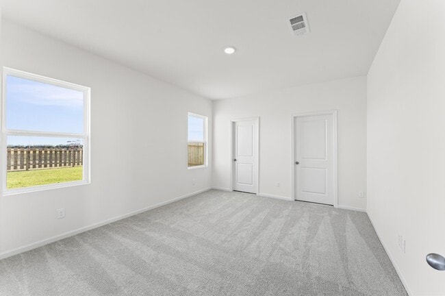 Building Photo - 8742 Vacek Xing Wy