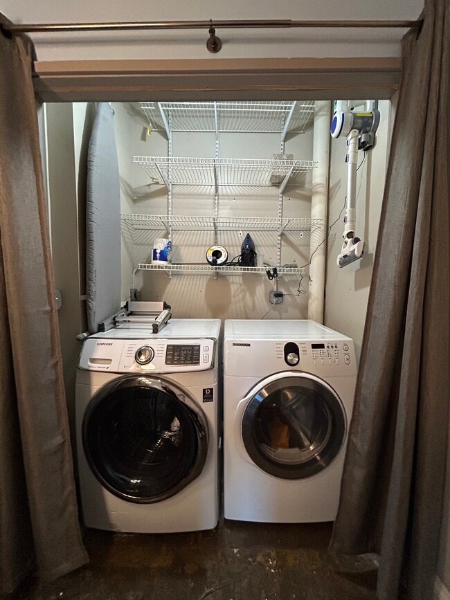 Building Photo - 426 Marietta St NW