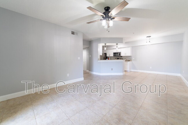 Building Photo - 725 Crest Pines Dr