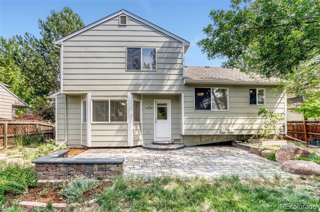 Building Photo - 1633 Deerwood Dr