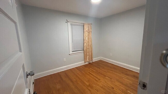 Building Photo - 25 Merrymount Ave