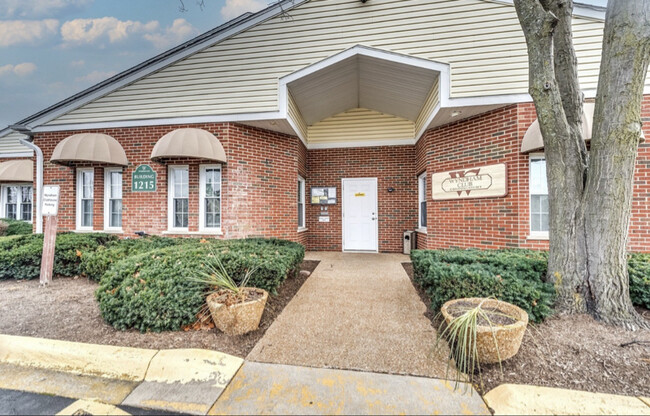 Building Photo - 1225 Wyndham Ct