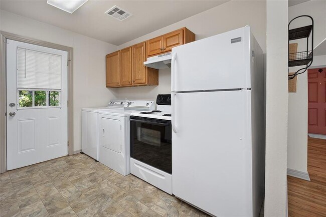 Building Photo - 7014 NW 45th St