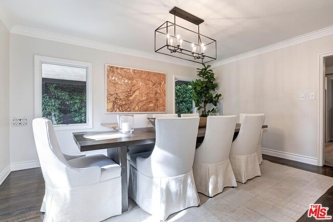 Building Photo - 1154 N Wetherly Dr