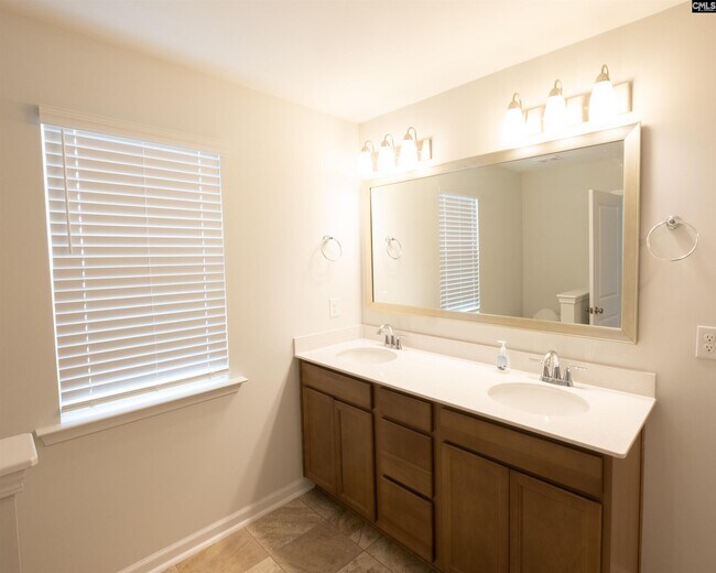 Building Photo - 1341 Sweet Gardenia Dr