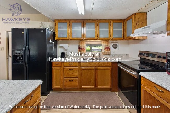 Building Photo - 2412 Summer Hollow Dr