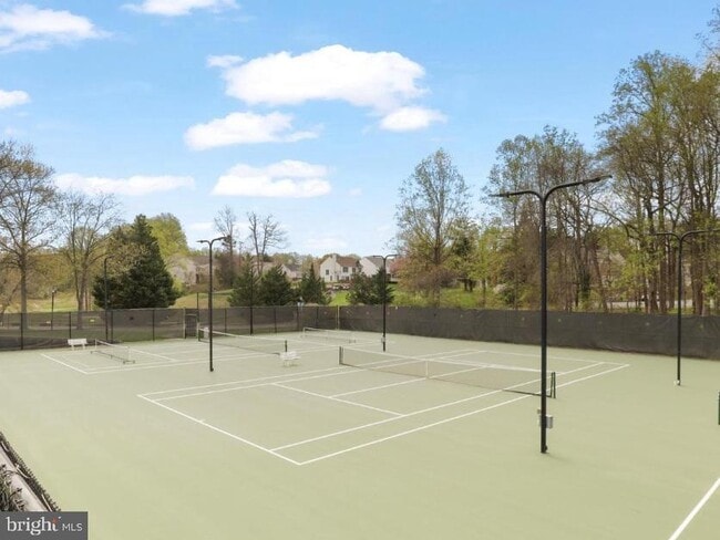 Building Photo - 12012 Golf Ridge Ct