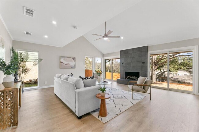 Building Photo - 7603 Barcelona Cove