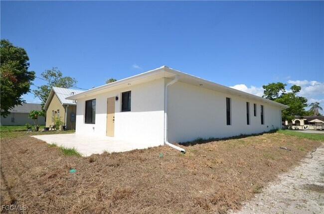 Building Photo - 2188 Barker Blvd