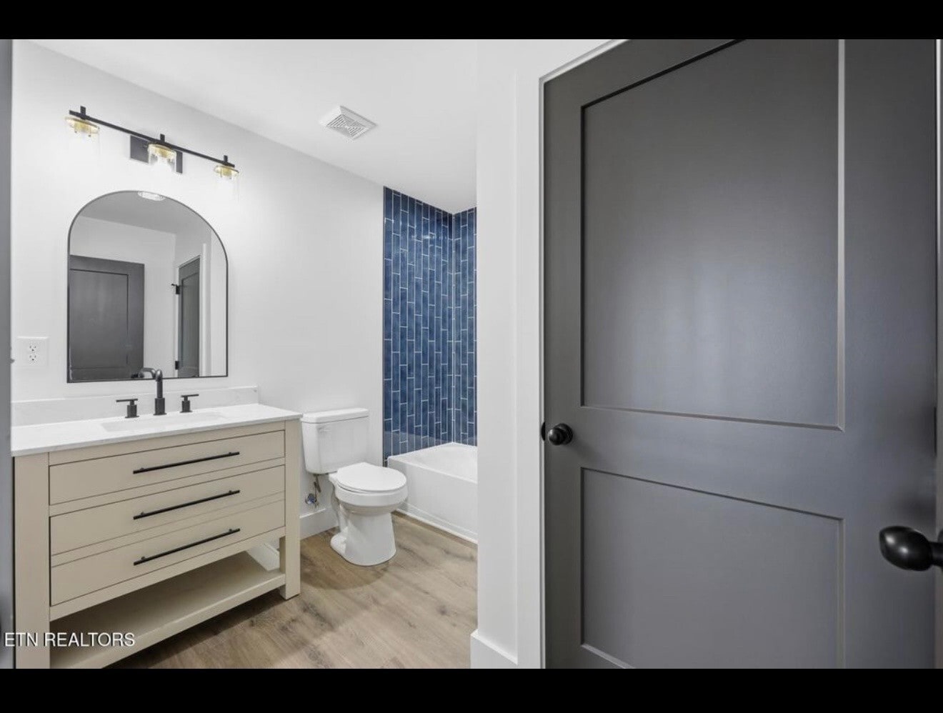 Building Photo - 3429 Garden Dr