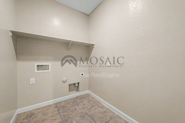 Building Photo - 10617 S 54th Ln
