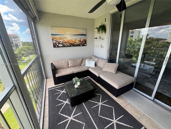 Building Photo - 14527 Bonaire Blvd