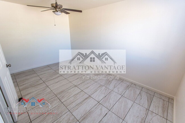 Building Photo - 14034 W Noble Cir