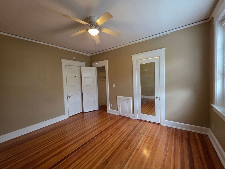 Building Photo - 600 W Olney Rd