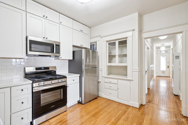 Primary Photo - 848 14th St